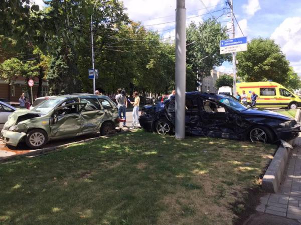 Авария с шестью автомобилями произошла в Ставрополе